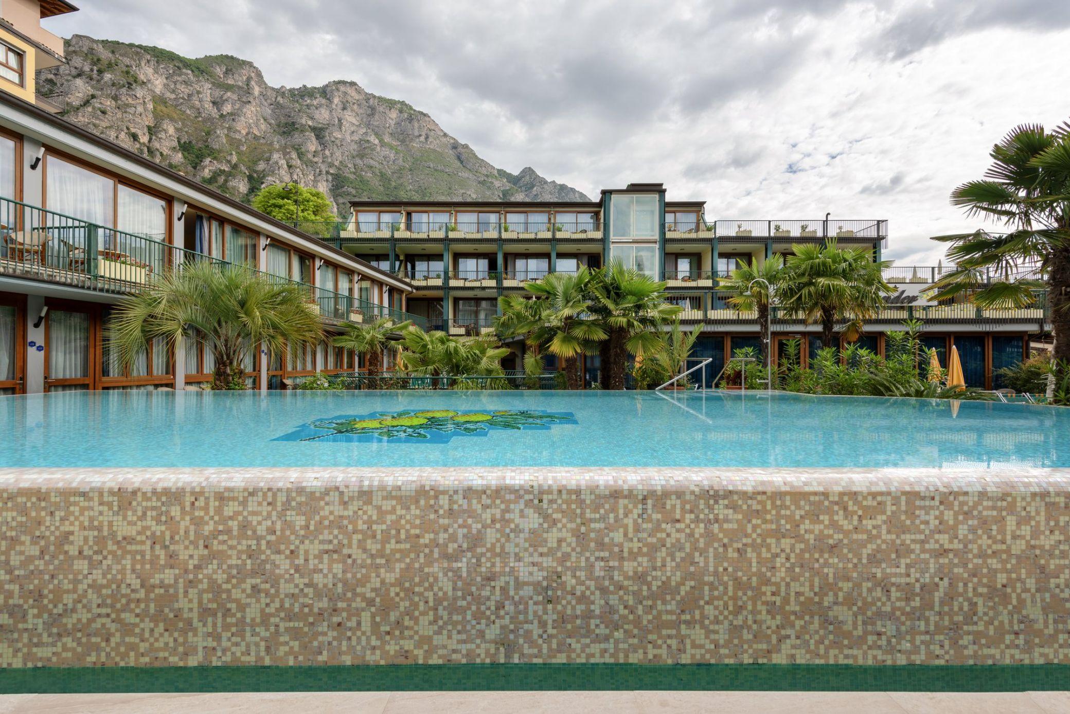 Hotel Alexander Limone sul Garda Exterior foto