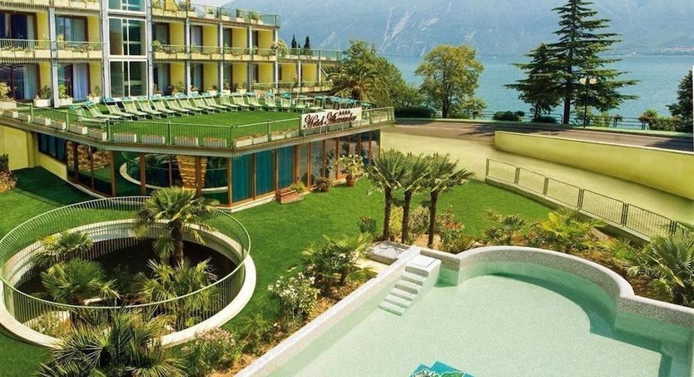 Hotel Alexander Limone sul Garda Exterior foto