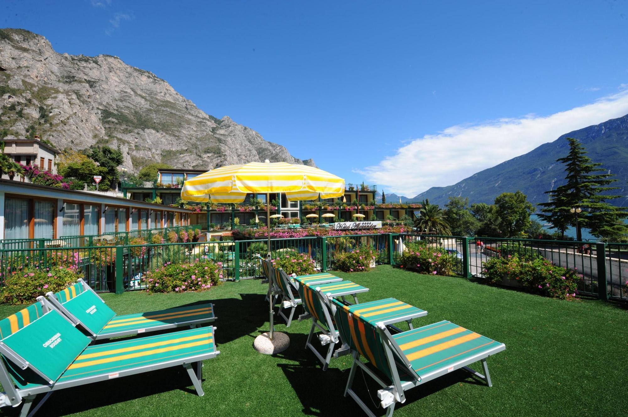 Hotel Alexander Limone sul Garda Exterior foto