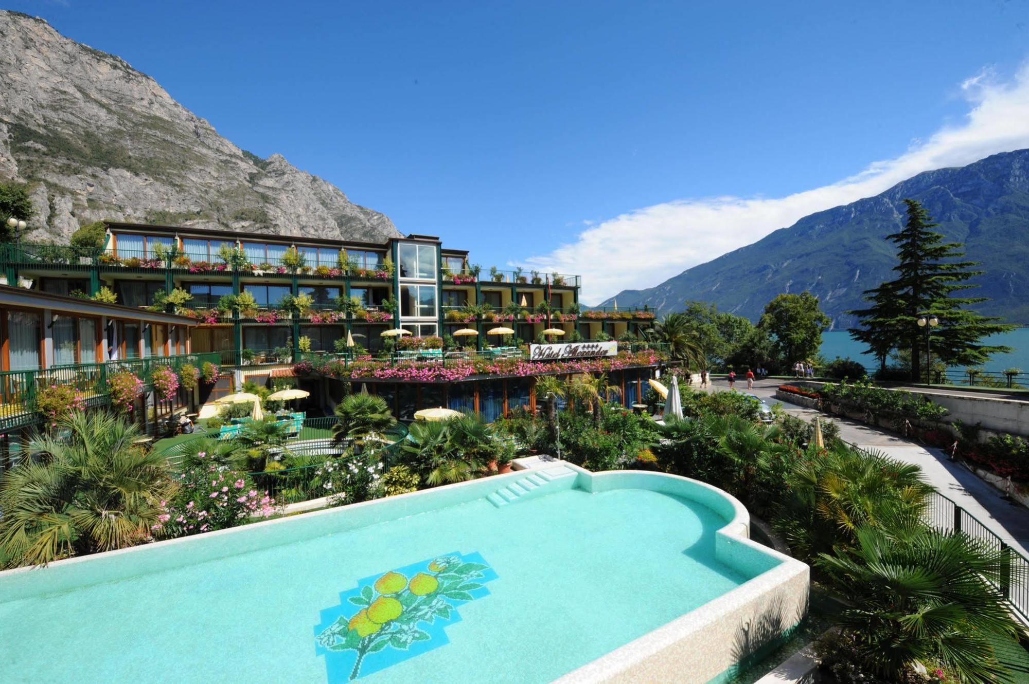 Hotel Alexander Limone sul Garda Exterior foto